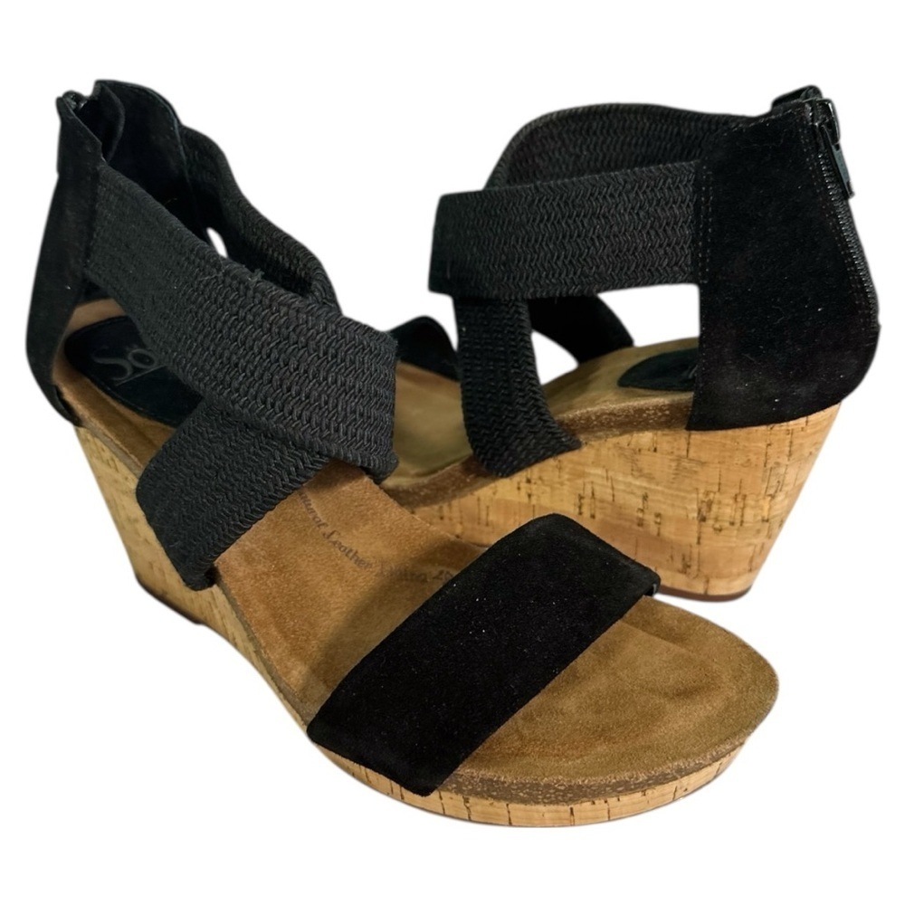 Chic Black Wedge Sandals size 8.5